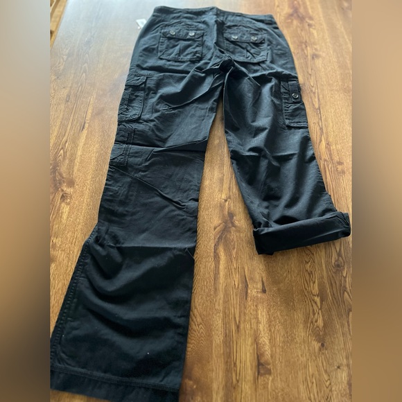 NWT Y2K Old Navy Low Rise Roll-Up Cargo Pants Size 2 - Picture 10 of 15